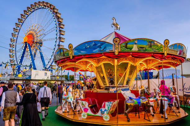 oktoberfest 2019 - munich - bavaria - carrusel - kiosk editorial traditional culture famous place fotografías e imágenes de stock