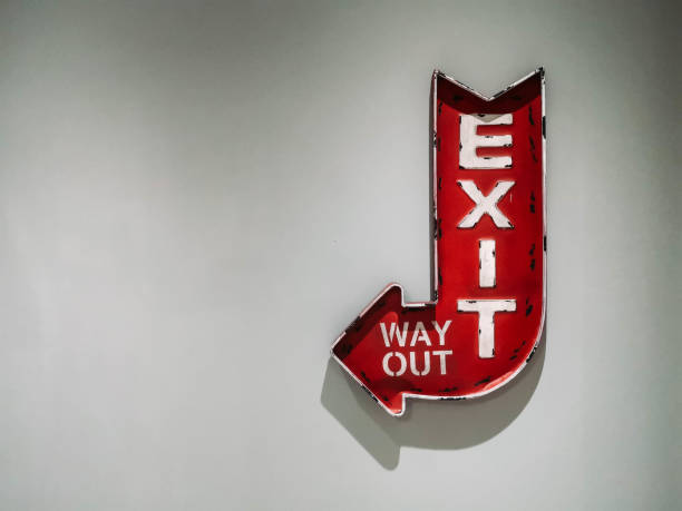 Ingles Exit Sign 330+ English Language Exit Sign Stock Photos, Pictures & Royalty-Free ...