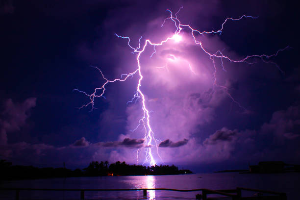 rayo del catatumbo, maravilla mundial - venezuela fotografías e imágenes de stock