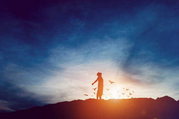 istock Silhouette of team leadership, teamwork and teamwork and delightful silhouette concepts 1199241505