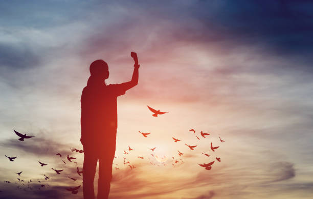 istock Silhouette of team leadership, teamwork and teamwork and delightful silhouette concepts 1199241578