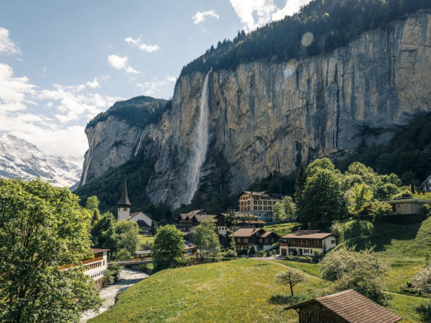 dolina wodospadów - jungfrau waterfall tree nature zdjęcia i obrazy z banku zdjęć