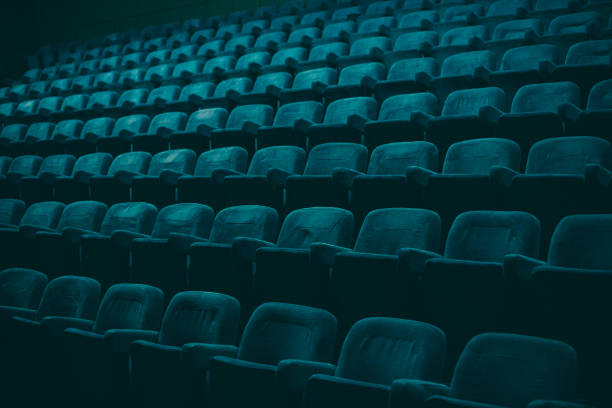 theater empty seats - empty seat imagens e fotografias de stock