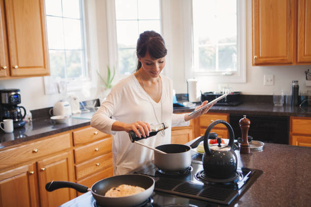 istock Woman in the kitchen 1199274559