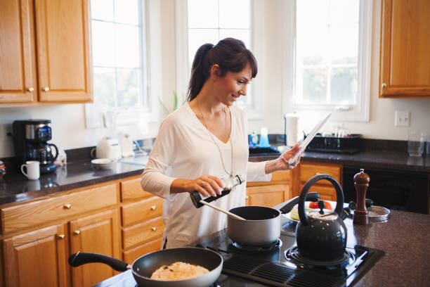 istock Woman in the kitchen 1199274611