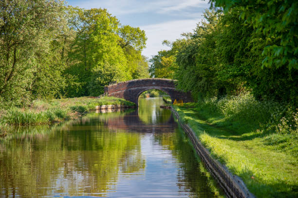 ponte sul canale di llangollen - cheshire foto e immagini stock