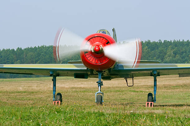 avion rouge - pilot cockpit airplane training photos et images de collection