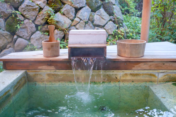 istock Japanese hot bath outdoors 1199322018