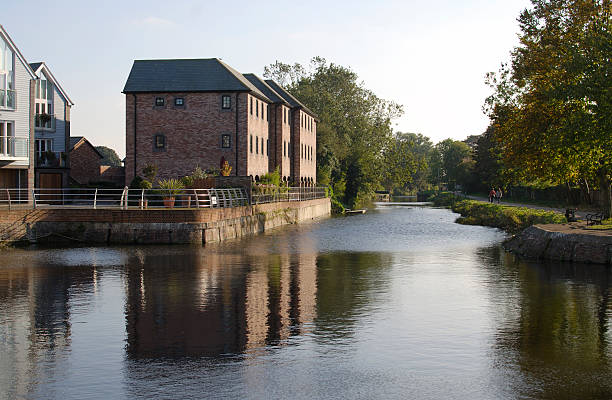 canal 배이신 at 치치스터. 웨스트서식스. 영국 - chichester england 뉴스 사진 이미지