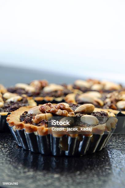 Foto de Torta De Papoula Pequeno e mais fotos de stock de Alimentação Não-saudável - Alimentação Não-saudável, Amêndoa, Assado no Forno