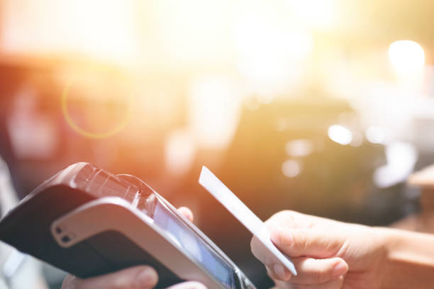 istock Contactless Card Payment 1199343818