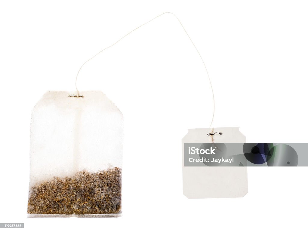 Saquinho de chá com rótulos em branco em uma corda - Foto de stock de Chá - Bebida quente royalty-free