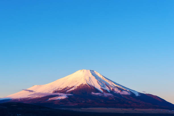 istock Mt. Fuji from Lake Yamanaka 1199379622