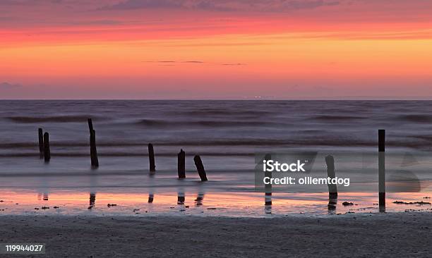 Photo libre de droit de Plage De Somerset banque d'images et plus d'images libres de droit de Angleterre - Angleterre, Ciel, Coucher de soleil