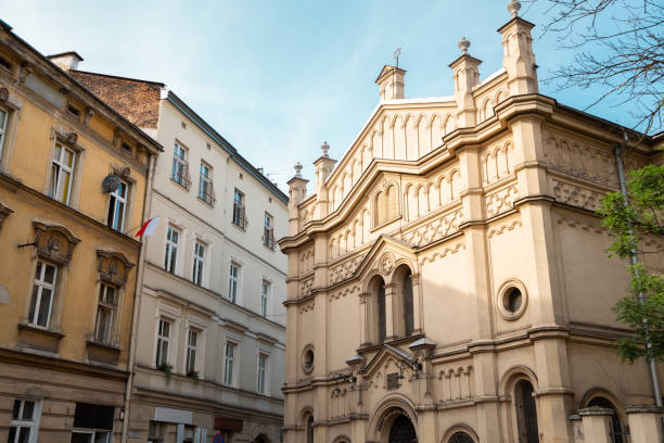 templo judío de la sinagoga de tempel en el distrito de kazimierz en cracovia, polonia - east european jewish fotografías e imágenes de stock