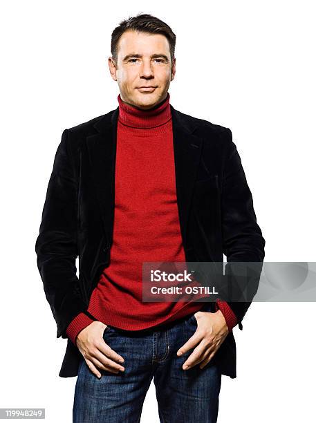 Caucásica Retrato De Hombre Atractivo Similing Foto de stock y más banco de imágenes de Blazer - Chaqueta - Blazer - Chaqueta, Hombres, Jersey - Top