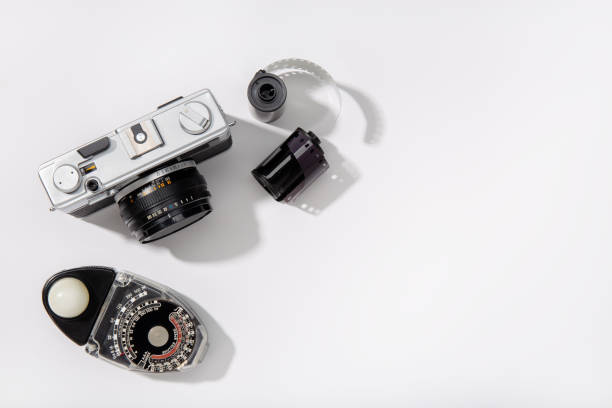 background of vintage photo camera - rangefinder camera imagens e fotografias de stock