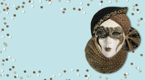 venezianische gesichtsmaske und konfetti - women masquerade mask mardi gras front view stock-fotos und bilder