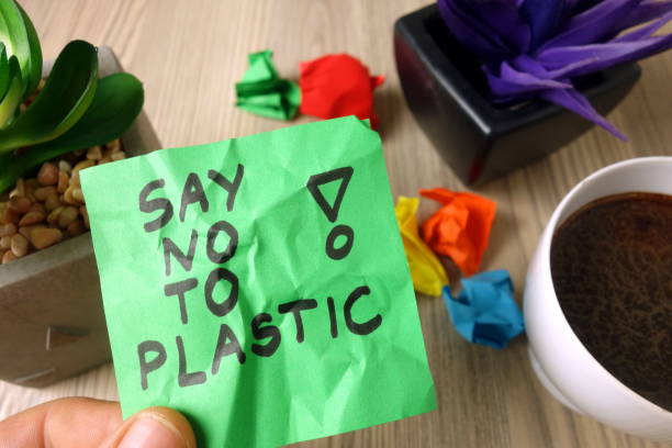 istock Slogan say no to plastic handwritten on sticky note 1199492884