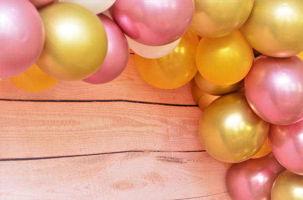istock Panel with pink, gold and white balloons 1199497494