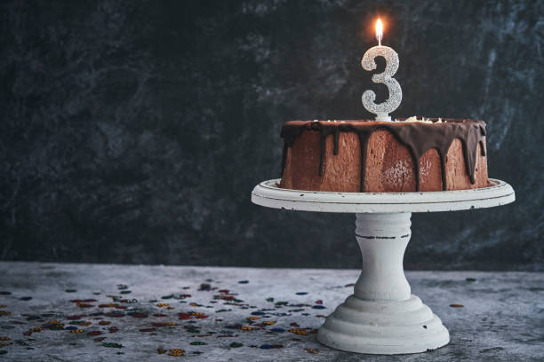 3. tort urodzinowy - gateaux birthday candle cake zdjęcia i obrazy z banku zdjęć