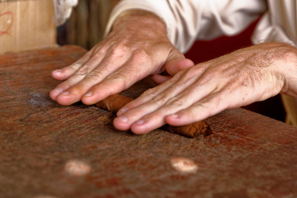 istock Making a cuban cigar in Viniales - Cuba 1199523885