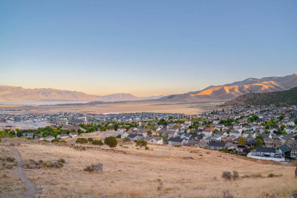 istock View over the Utah Valley at sunrise 1199553377