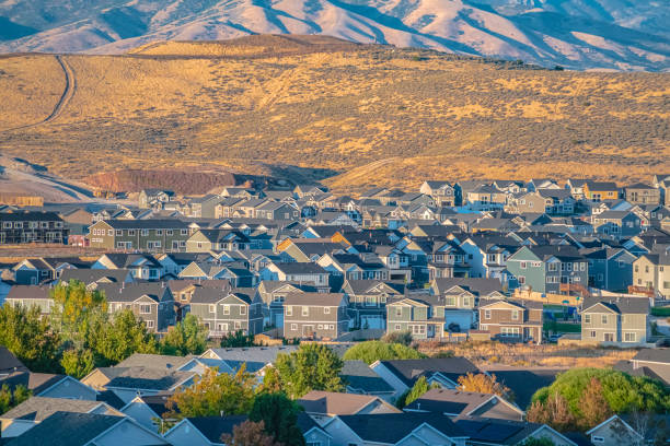 istock Houses in a town in Utah valley 1199553934