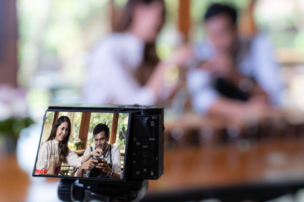 istock VLOG owner review cafe 1199572077