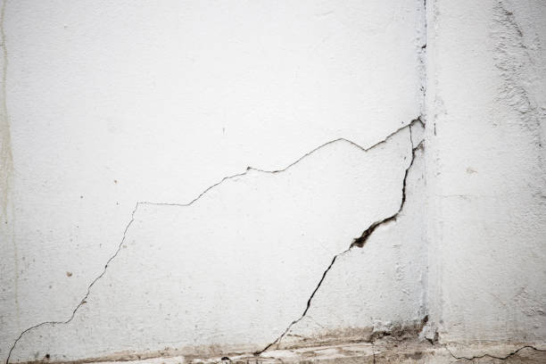 istock Concrete structures, old buildings have cracks due to heavy loads for a long time 1199573838