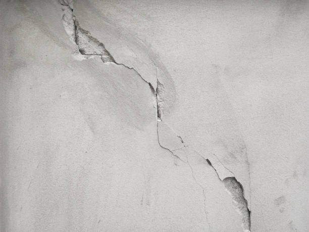 istock Concrete structures, old buildings have cracks due to heavy loads for a long time 1199578271
