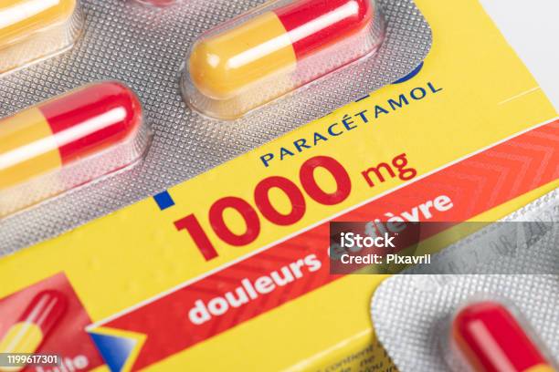 Paracetamol Smärta Och Feber Medicinering Box-foton och fler bilder på Paracetamol - Paracetamol, Frankrike, Antipyretikum