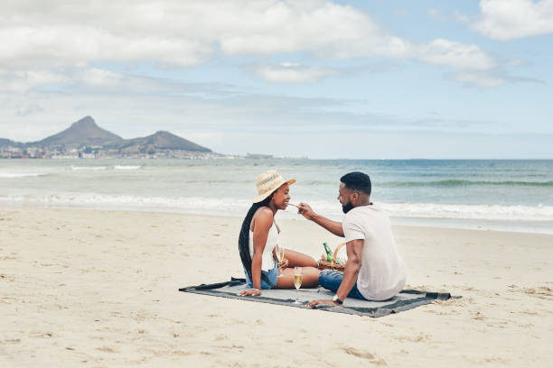 istock He knows the way to her heart 1199669719