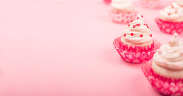 istock Valentine day love cupcakes 1199670356