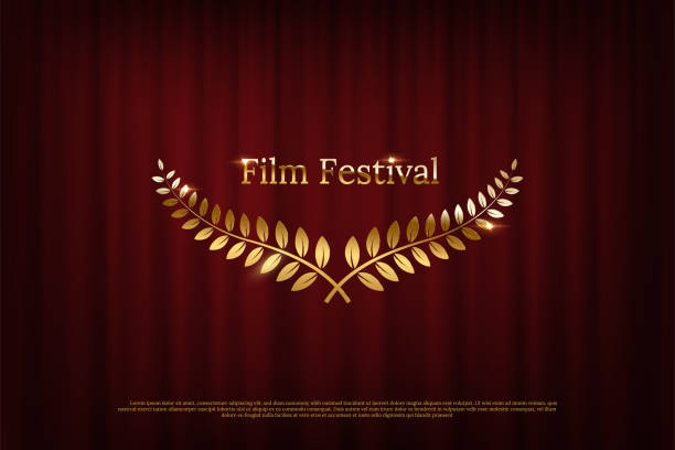 golden glänzende auszeichnung lorbeerkränze und film festival text isoliert auf dunkelroten vorhang hintergrund. vektor-design-element. - jury entertainment stock-grafiken, -clipart, -cartoons und -symbole