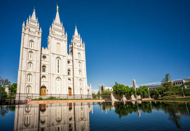 templo mormón en salt lake city - temple mormonism salt lake city temple square fotografías e imágenes de stock