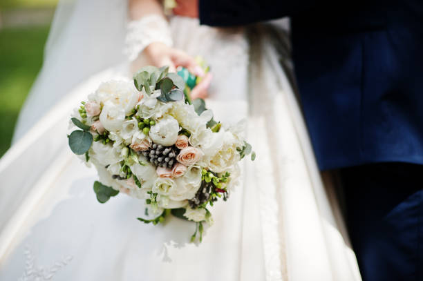 istock Beautiful modern and elegance wedding bouquet. 1199717692