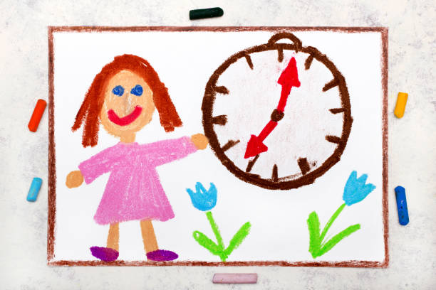 カラフルな図面の写真:時計の隣に立っている笑顔の女の子。時間組織