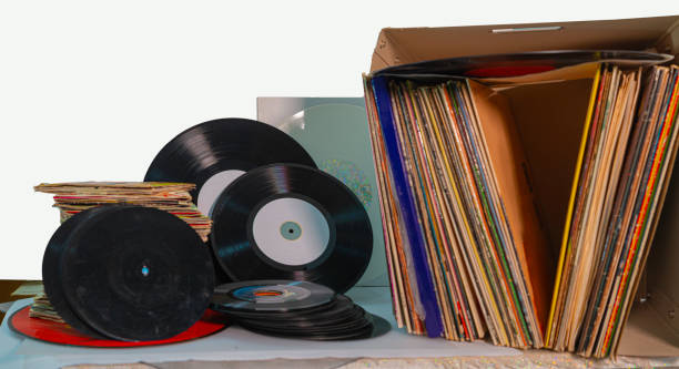 pile of 45 and 33 rpm vinyl records used. and dirty even - 33 rpm imagens e fotografias de stock