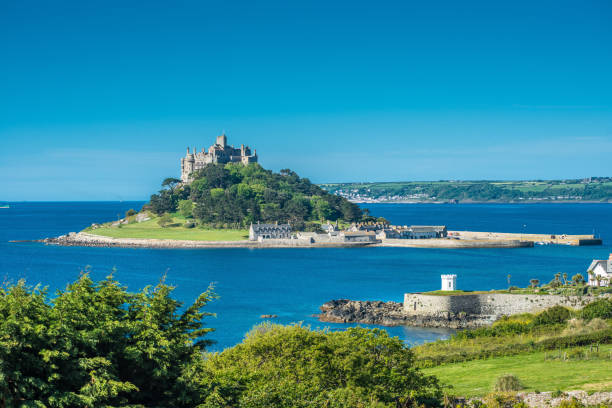 St Michael's Mount St Michael's Mount, Marazion, Cornwall, England, UK. cornwall england stock pictures, royalty-free photos & images