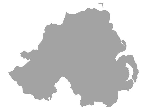 ilustraciones, imágenes clip art, dibujos animados e iconos de stock de mapa gris de irlanda del norte sobre fondo blanco - northern ireland