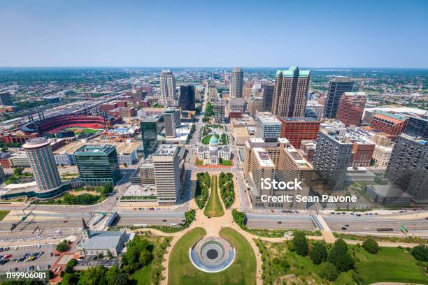 St Louis Missouri Usa Downtown Skyline Stock Photo - Download Image Now - St. Louis - Missouri, Missouri, Urban Skyline