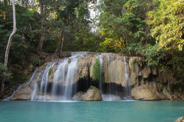 cachoeira de erawan - erawan falls fotos - fotografias e filmes do acervo