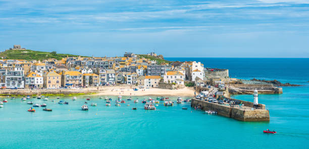 Elevated views of the popular seaside resort of St. Ives Elevated views of the popular seaside resort of St. Ives, Cornwall, England, United Kingdom, Europe cornwall england stock pictures, royalty-free photos & images