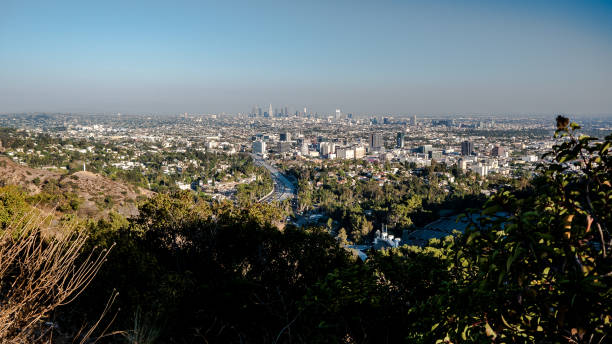 istock Los angeles skyline 1199942362