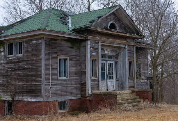 istock Old Abandoned Schoolhouse 1199981593