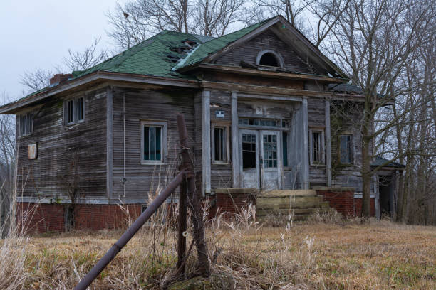 istock Old Abandoned Schoolhouse 1199981614