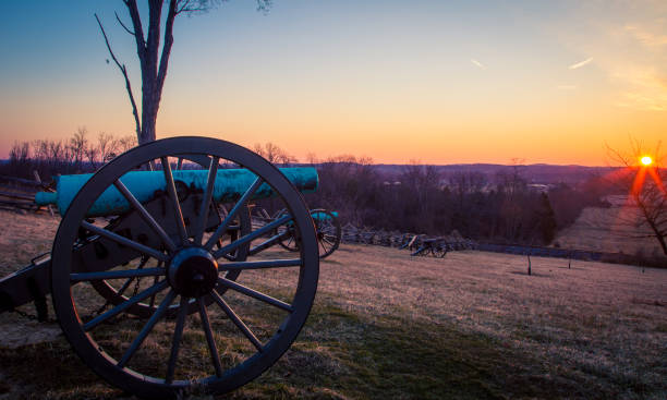 istock cannon at sunrise in Gettysburg 1200010168