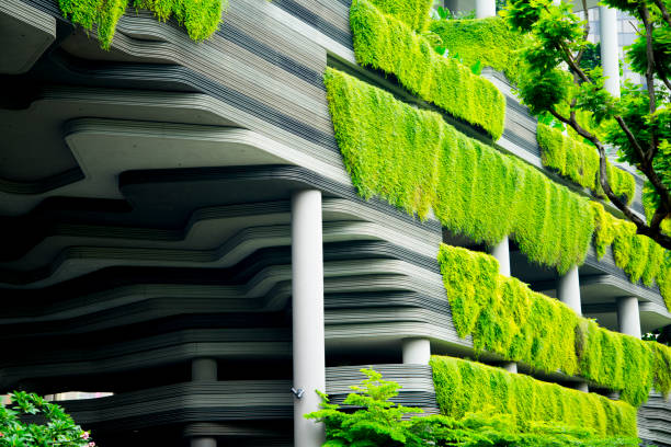 edificio eco verde - singapore city foto e immagini stock