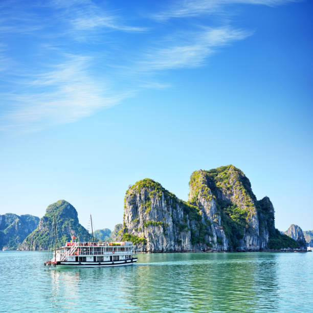 istock Halong Bay, Vietnam 1200062675